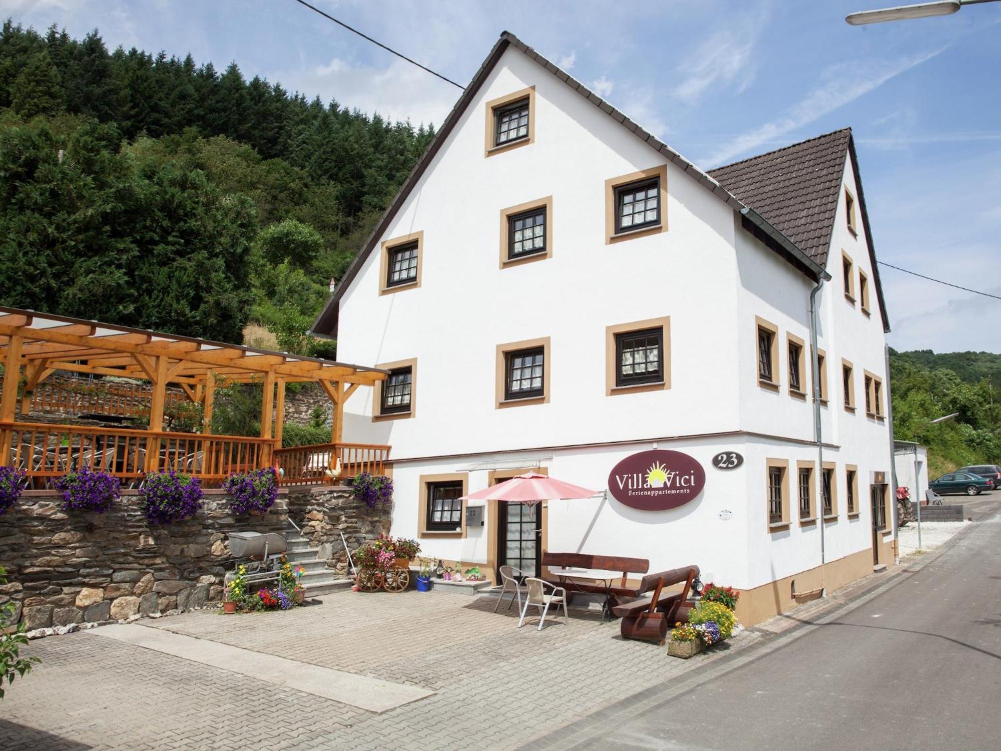 A Modern Apartment In The Hunsr Ck Region S Romantic Drohn Valley Merschbach Exterior photo