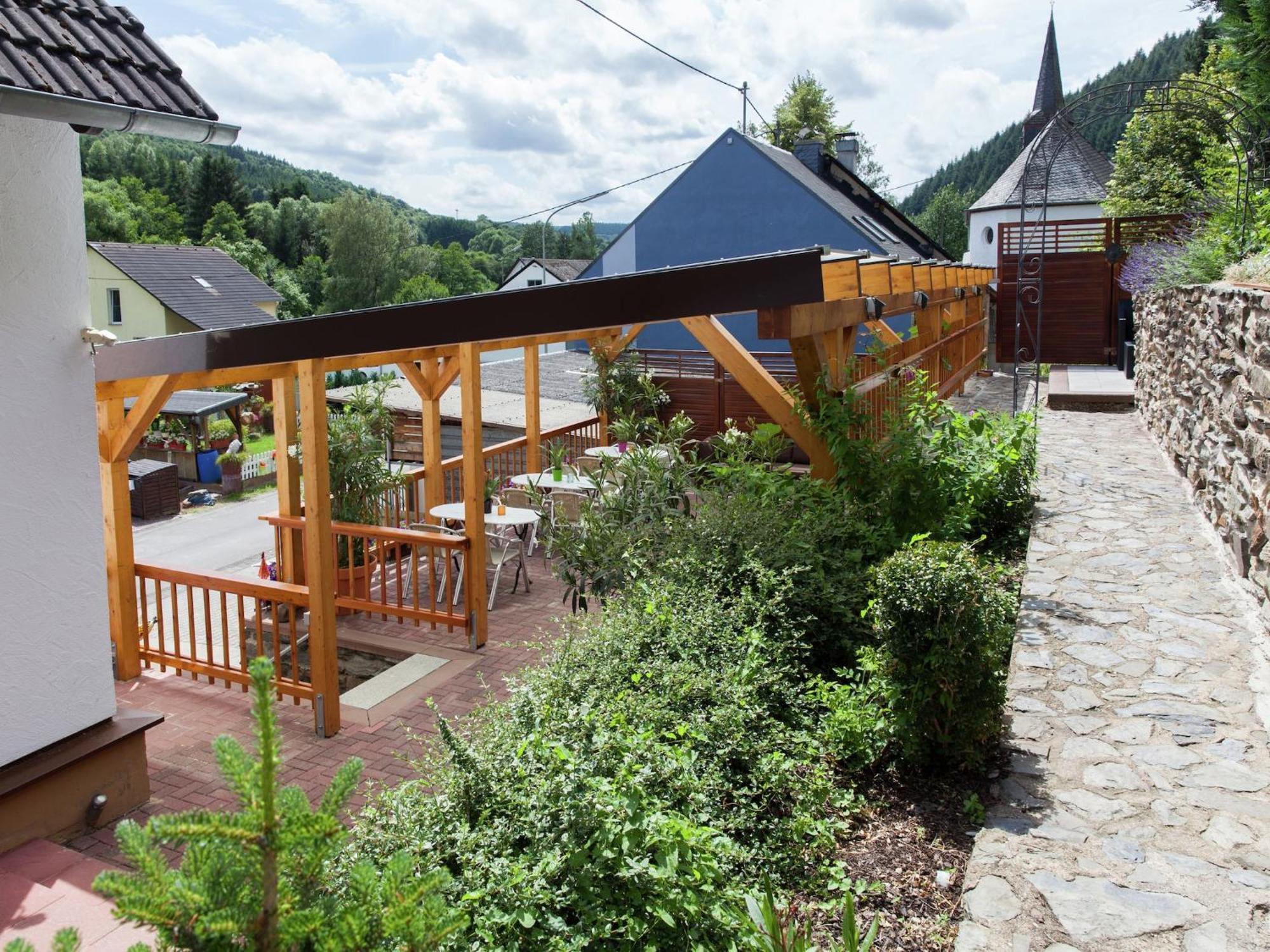 A Modern Apartment In The Hunsr Ck Region S Romantic Drohn Valley Merschbach Exterior photo